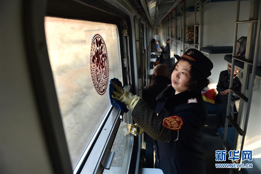 太行山上的“幸福小火車”