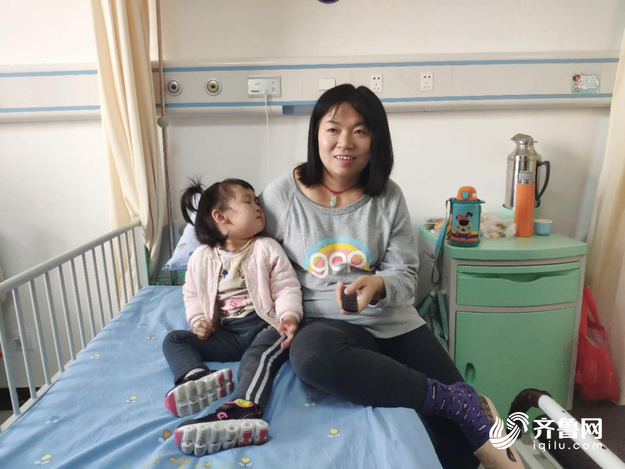 呼吸道感染流行重症肺炎患兒增多 山東省婦幼保健院兒科病房一位難求