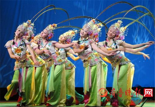 一份春晚最强节目单 30几年里强烈推荐的20多个节目绝对触动你!