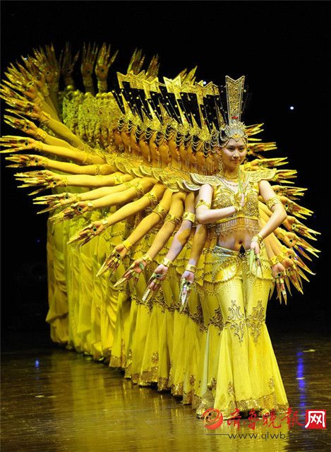 一份春晚最强节目单 30几年里强烈推荐的20多个节目绝对触动你!