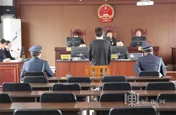 雪乡打人"黑导游"被判刑