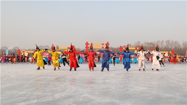 200余支隊伍將參加瀋陽渾南“盛京冰嬉節”冰龍舟大賽