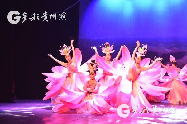 (社會)大型雜技樂舞劇《敦煌神女》在貴陽精彩上演 (社會)大型雜技樂舞劇《敦煌神女》在貴陽精彩上演