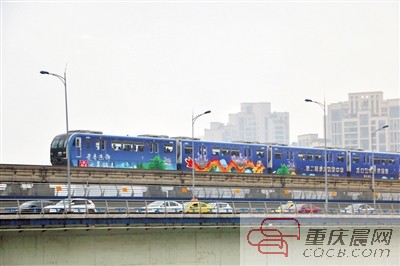 銅梁火龍軌道列車上鬧新春