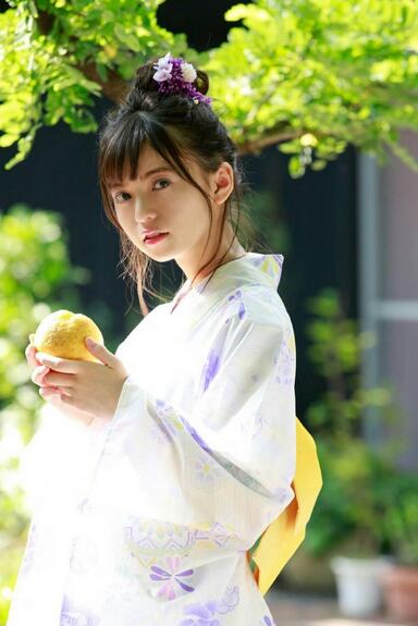 日本女星斋藤飞鸟脸长18cm 这位“被神选中的美少女”生活照是什么画风？