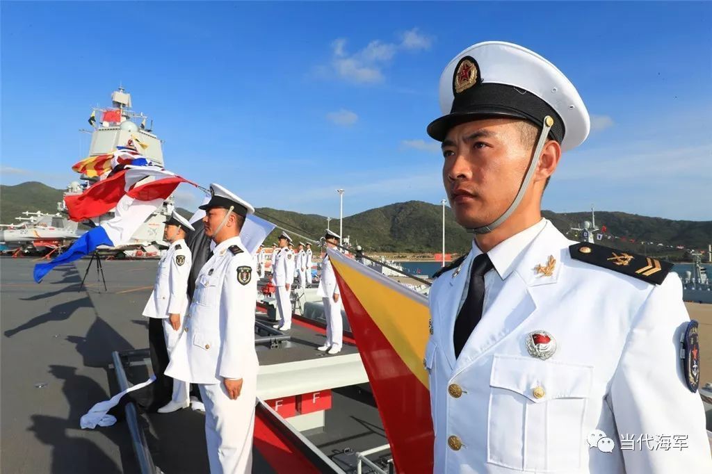 人民海军进入"双航母时代"