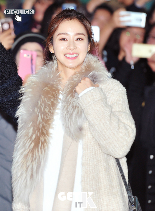 Rain掩饰不住的幸福金泰希美颜依旧 二人巴厘岛度蜜月