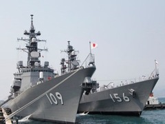 日本自衛隊兩艘驅逐艦訪問越南