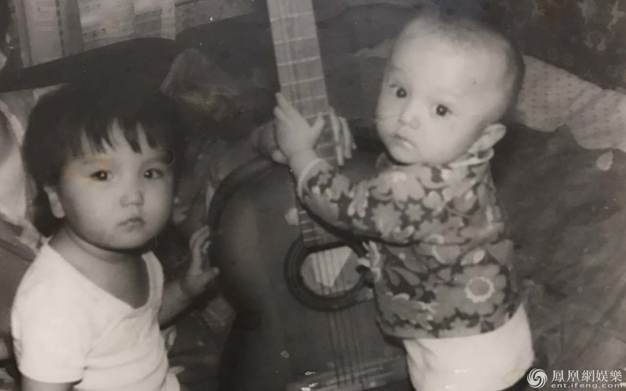 《歌手》迪玛希童年萌照曝光  网友：全家都是高颜值