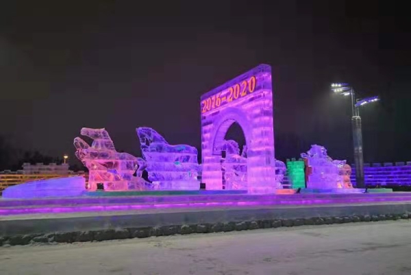 長春公園大型主題冰雪燈光展全面拉開帷幕
