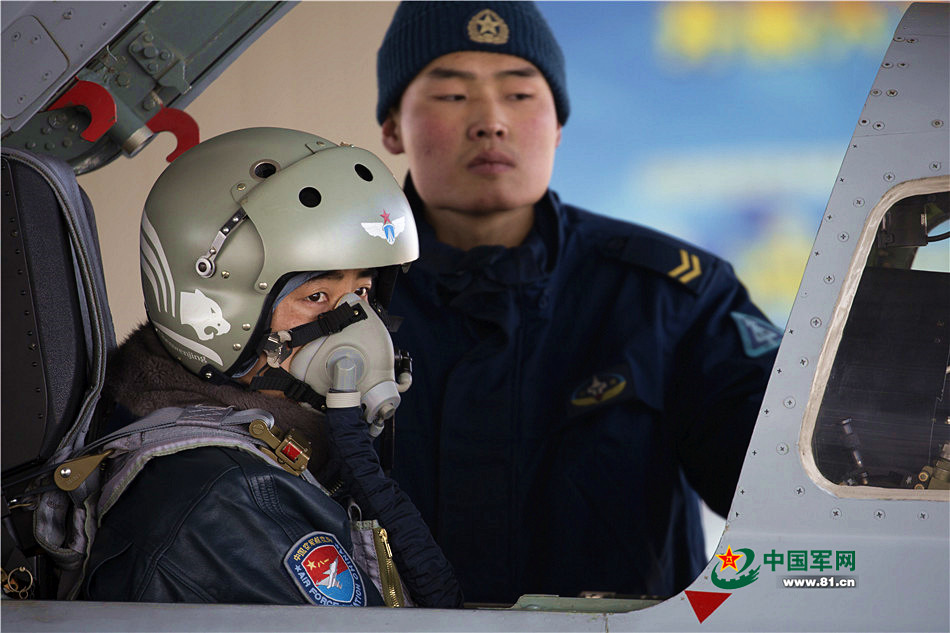 “飞豹”穿越云海 只为守护人海中的我们 “飞豹”穿越云海 只为守护人海中的我们