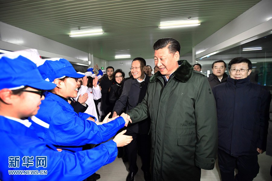 习近平春节前夕赴河北张家口看望慰问基层干部群众