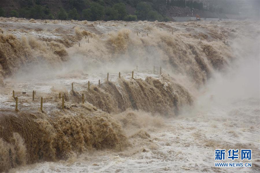 山西:黄河壶口瀑布迎来汛期 山西:黄河壶口瀑布迎来汛期