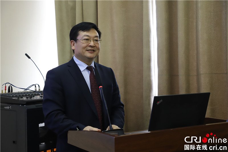 哈尔滨职业技术学院院长刘申发言 摄影 刘嘉丽