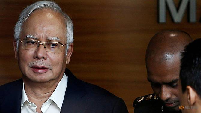 马来西亚前总理纳吉布被捕，或被控十项罪名