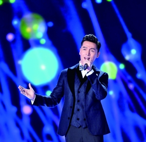 鸡年春晚鲜肉多颜值高 语言节目金句频爆