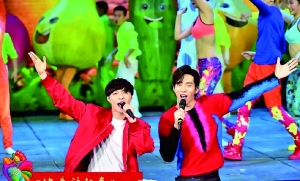 鸡年春晚鲜肉多颜值高 语言节目金句频爆