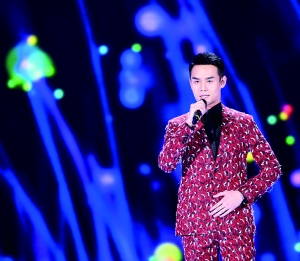 鸡年春晚鲜肉多颜值高 语言节目金句频爆