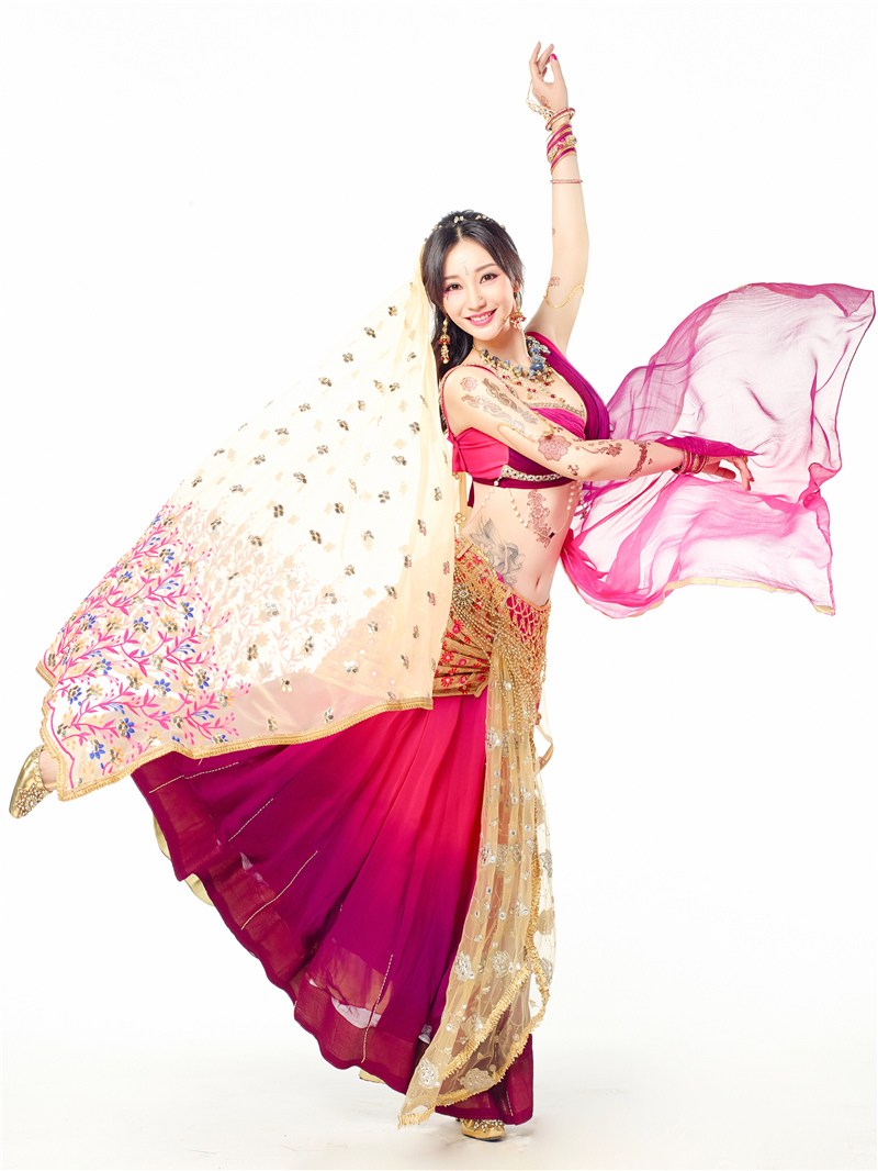 柳岩天竺舞娘宣传照曝光穿透视装秀身材