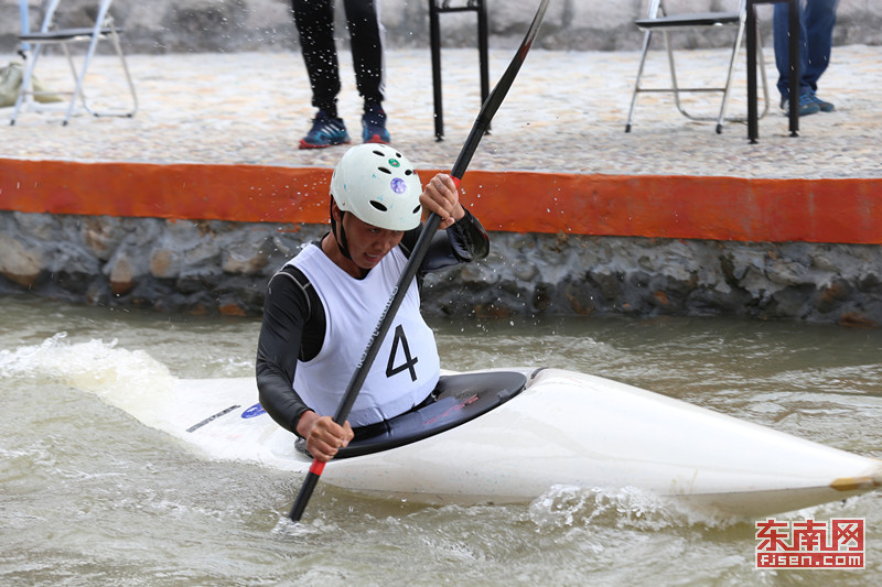 福建省第十六屆運動會皮划艇激流迴旋賽屏南火熱開賽