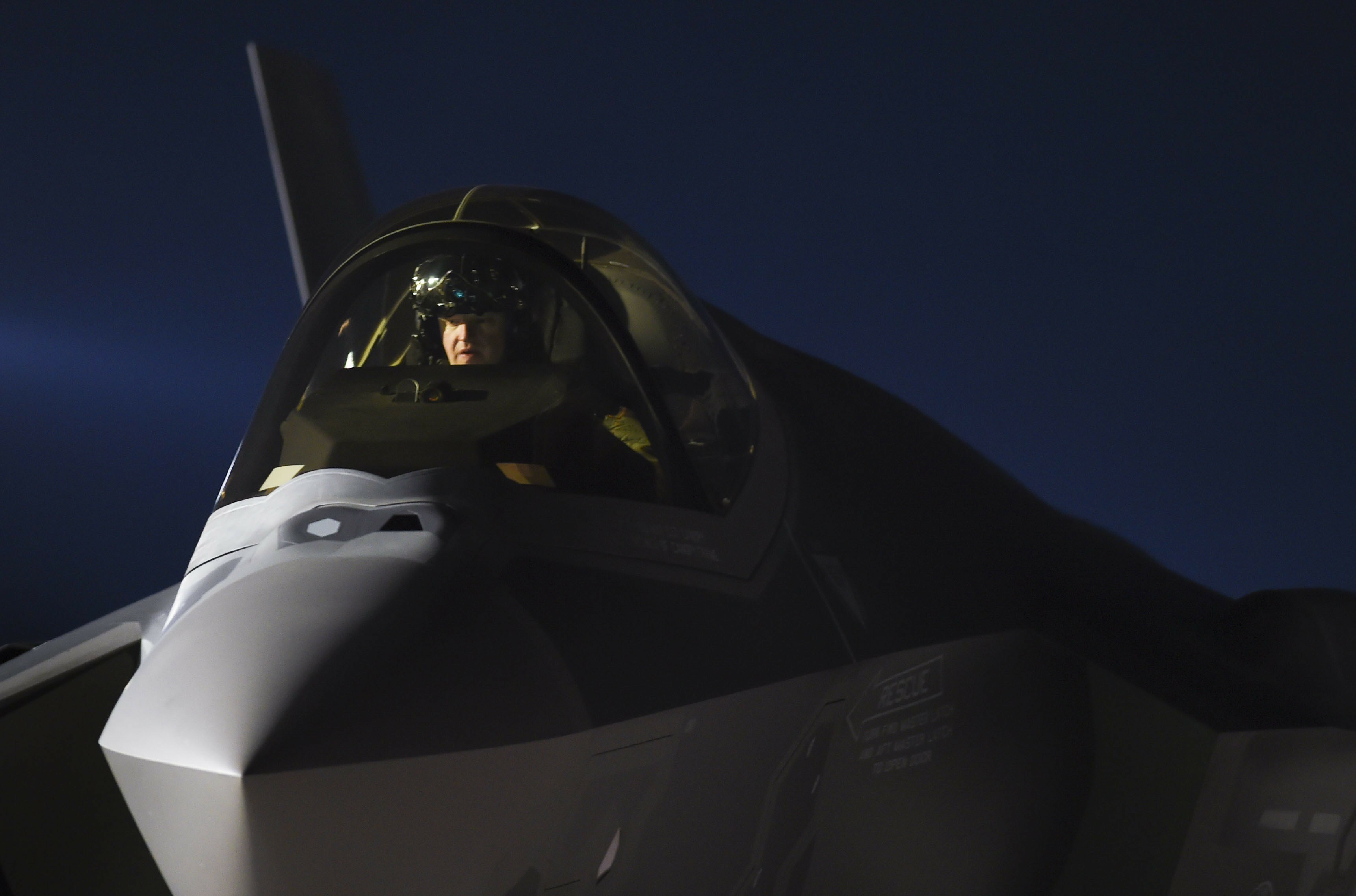 F35战斗机亮相美军开年演习