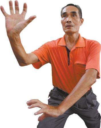 “拳拳”痴心来“造龙”这位老人有点“牛”