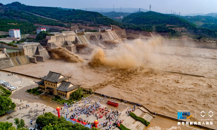 河南：航拍小浪底水库“黄河之水天上来”