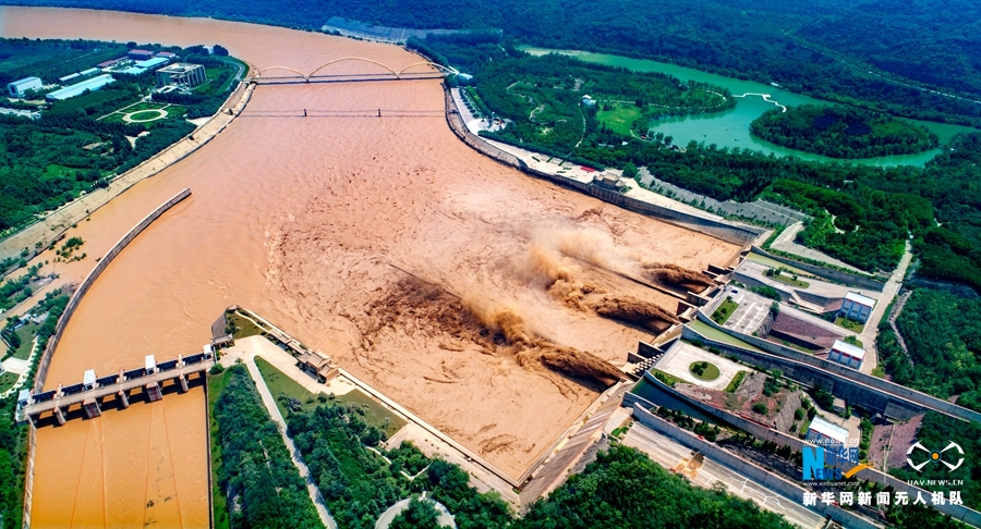 河南：航拍小浪底水库“黄河之水天上来”