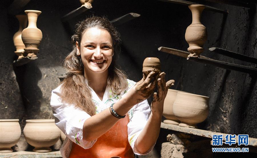 旅游新玩法 脱贫新思路——喀什老城“体验游”见闻