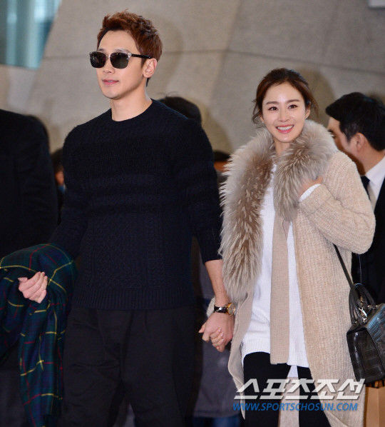 新婚超甜蜜！金泰希Rain一起买买买