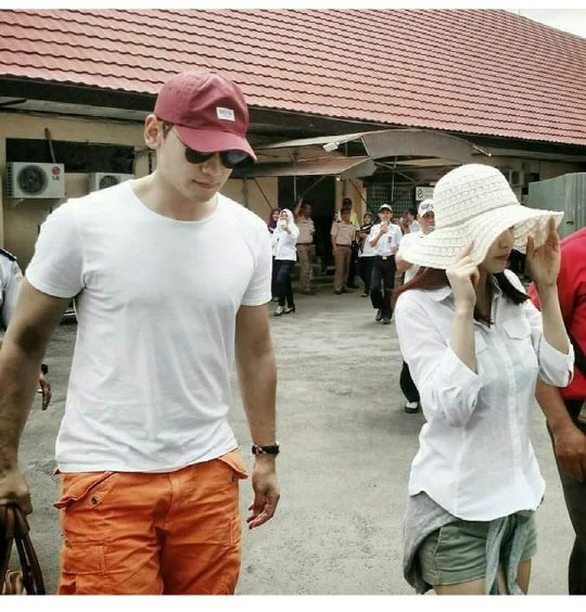 新婚超甜蜜！金泰希Rain一起买买买