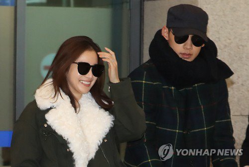 新婚超甜蜜！金泰希Rain一起买买买