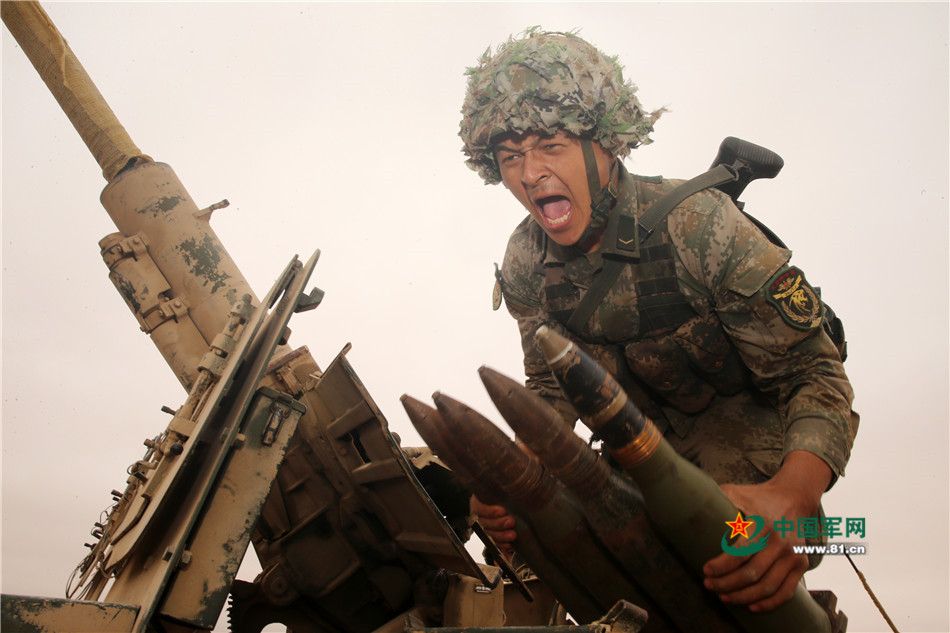 鸡年，围观军营里的那些弹