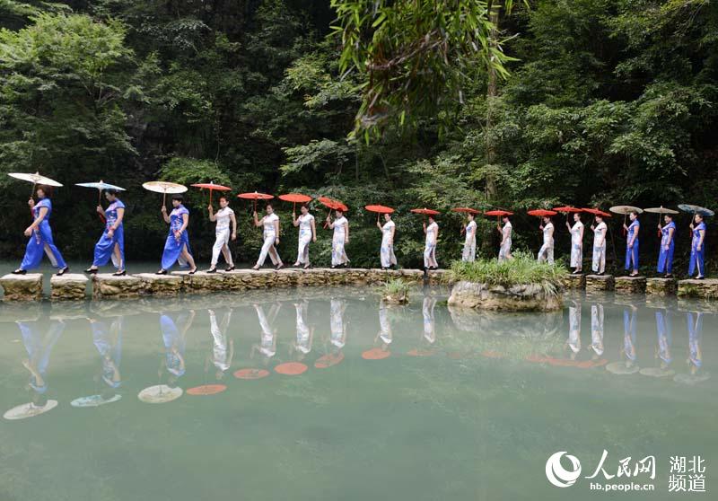 湖北襄阳：青山绿水享清凉