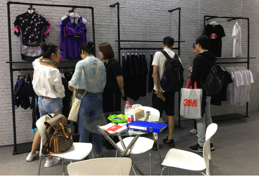 不二定制助力运动消费升级 运动装备个性化定制闪亮展会 不二定制助力运动消费升级 运动装备个性化定制闪亮展会