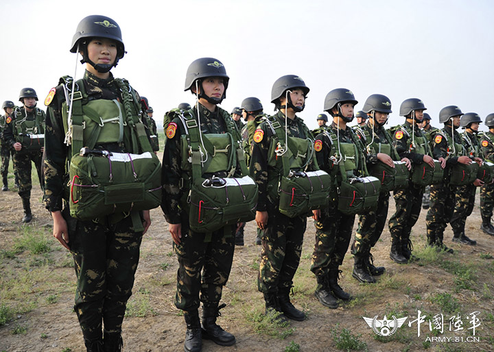 陆军首支女子特战连，她们才是最耀眼的素颜“花木兰”