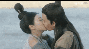 《大唐荣耀》景甜任嘉伦被删吻戏看的脸红 亲了这么久为啥不放？难道假戏真做