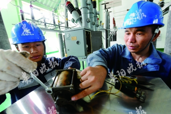 （訪談/市州 貴陽）貴陽電工盧興福 獲稱“大國工匠”