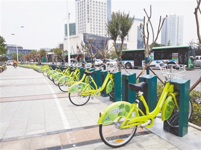 【河南在线-文字列表】【移动端-文字列表】郑州东区布局302个公共自行车站点 配车超万辆