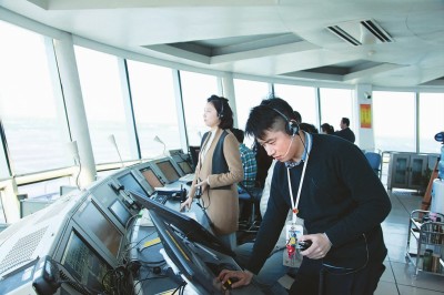 【熱點新聞】上海兩大機場“空中交警”守望乘客平安回家
