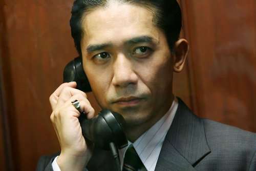 绝对想不到!这些大腕年轻时候貌不惊人，老了却帅的不像话