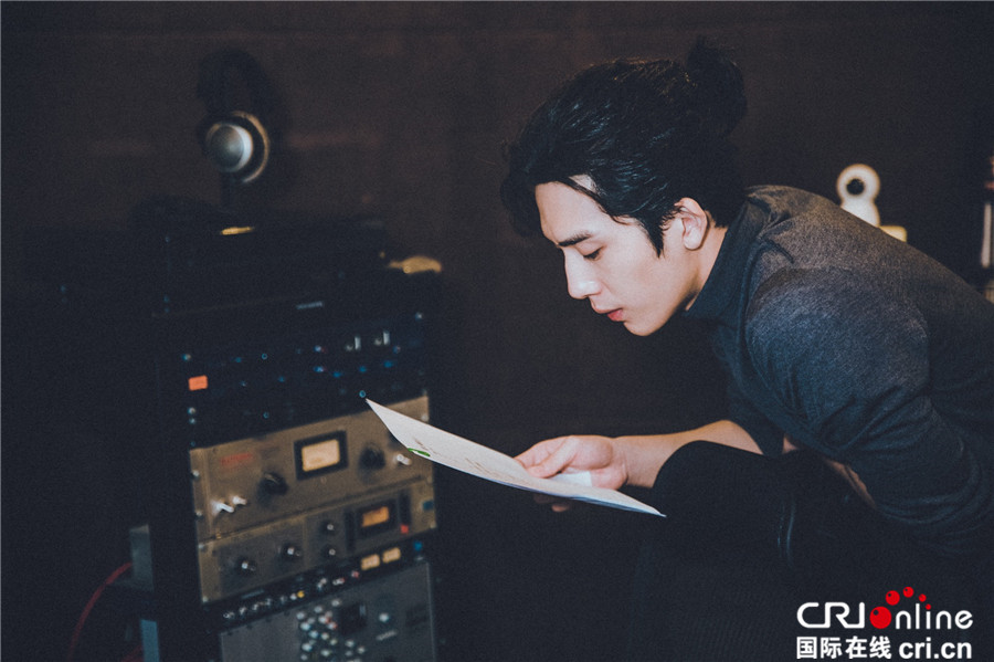 这狗粮我吃了!井柏然田馥甄情人节浪漫邂逅