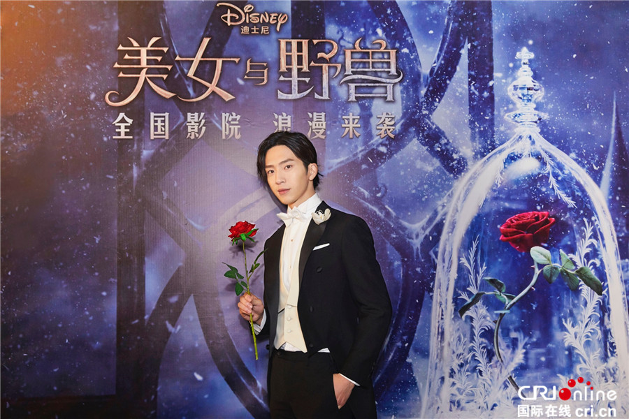 这狗粮我吃了!井柏然田馥甄情人节浪漫邂逅