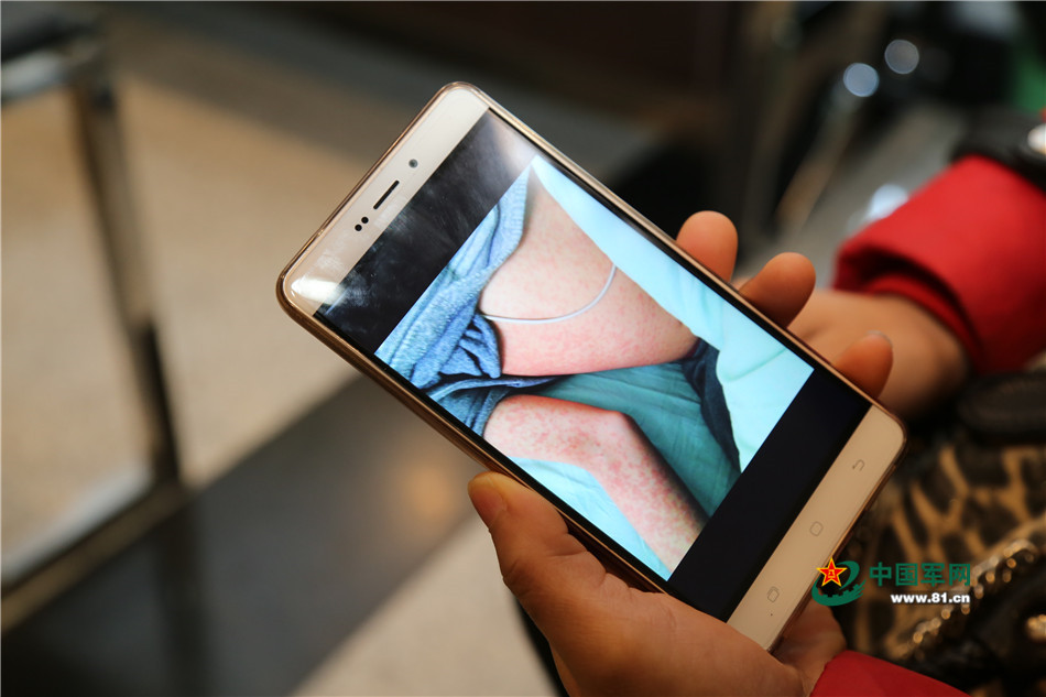 献血官兵太可爱 撸起袖子传递爱