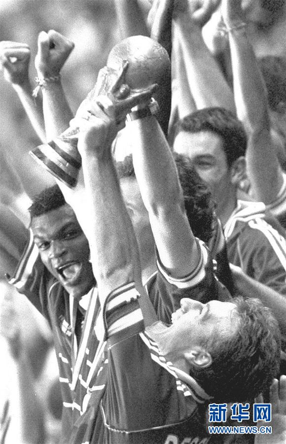 德尚：20年，两座大力神杯