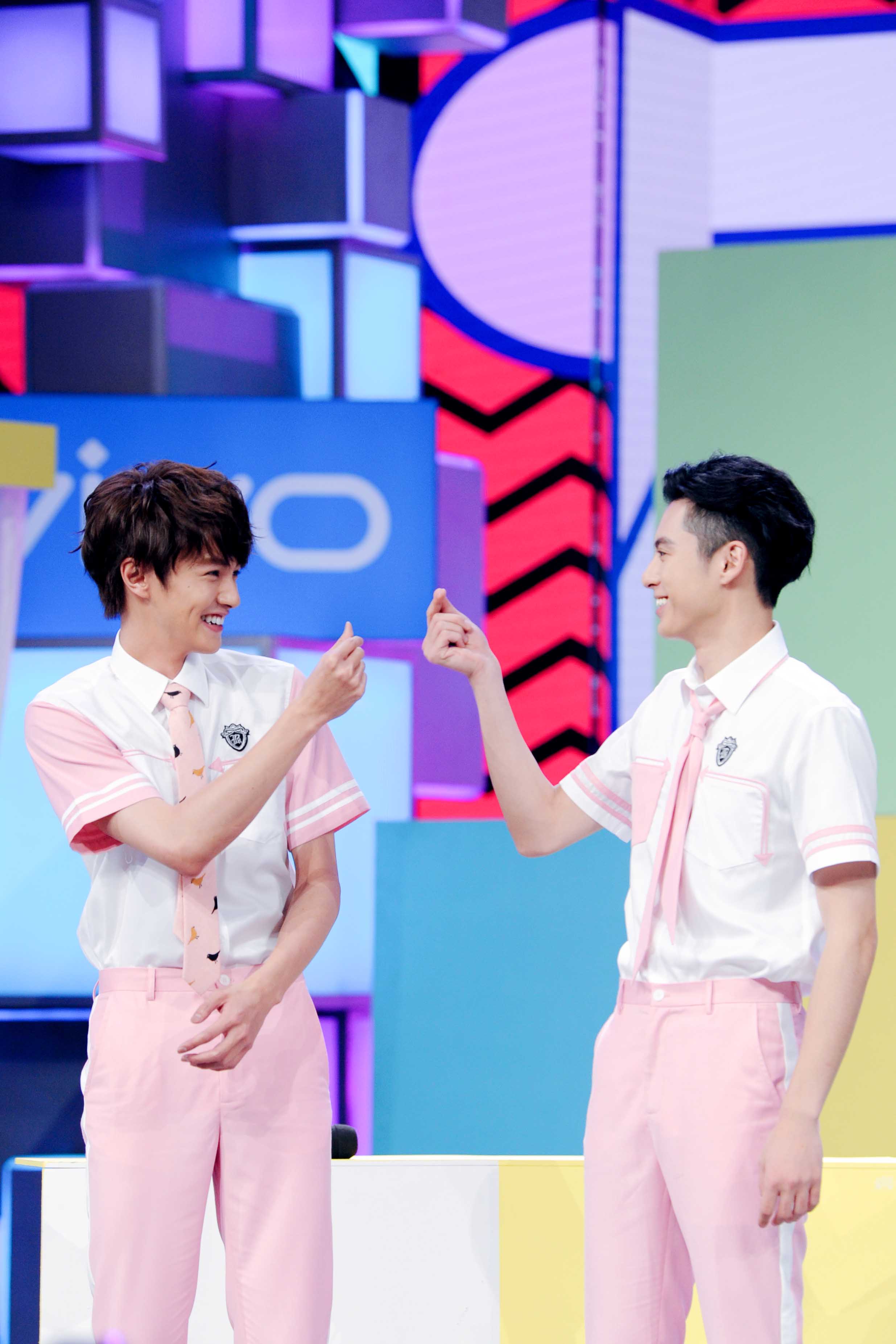 《快乐大本营》王鹤棣官鸿圈粉 戏里道明寺成"醋王"