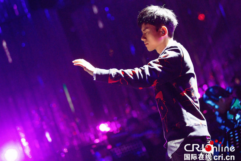 《歌手》战局再升温 林志炫侧田“双补入”林忆莲为爱发声