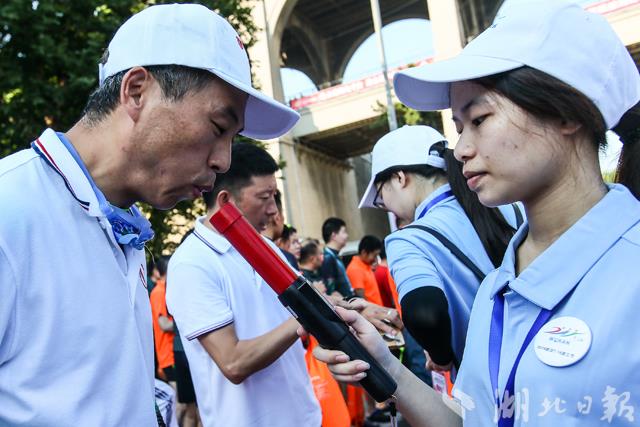 第44届武汉7·16渡江节顺利完赛