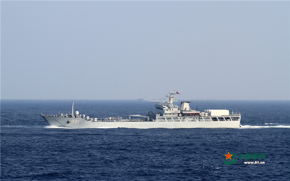 沧海亮剑 10艘演练登陆舰霸气出征