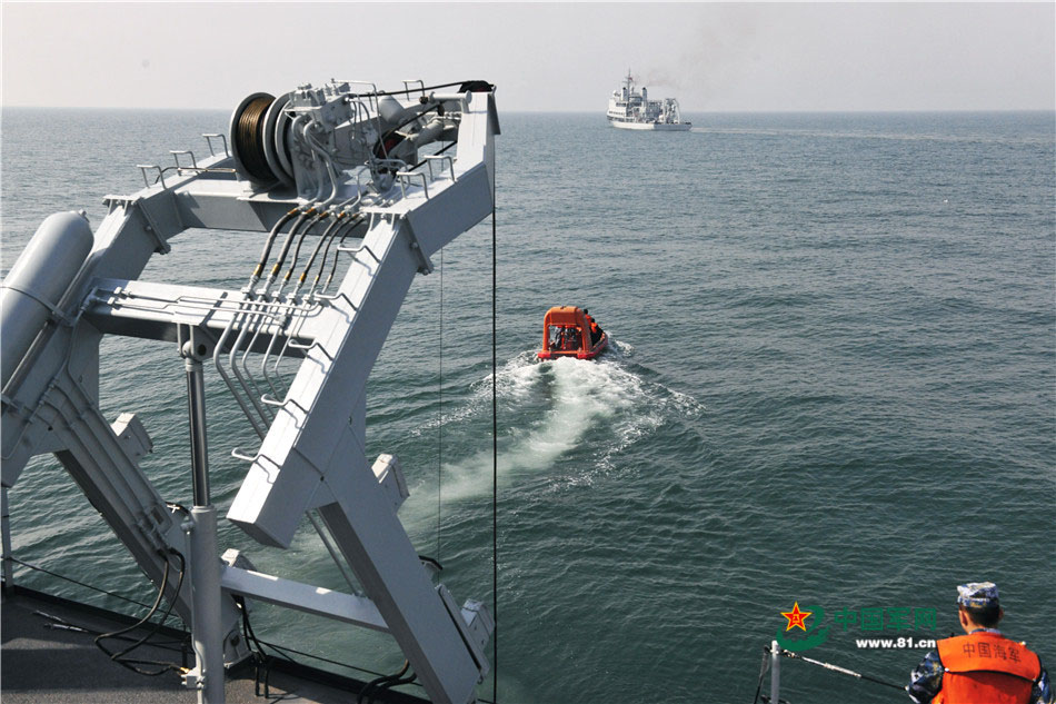 黄海,多舰联合海上救援演练展开 黄海,多舰联合海上救援演练展开